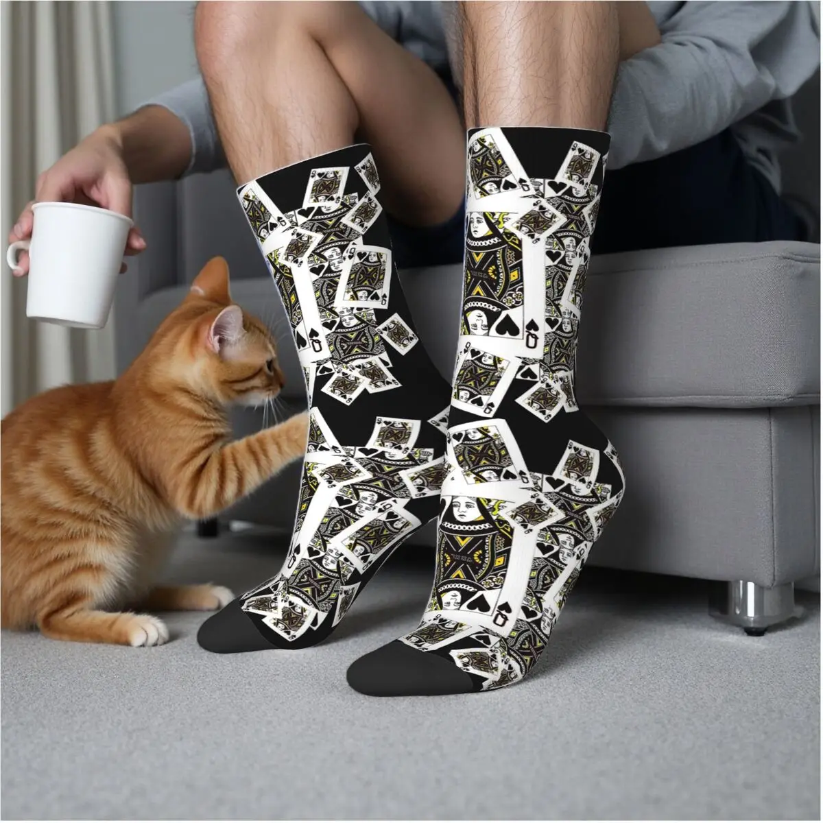 

Ночи казино, красные носки Queen Of Hearts, супер мягкие чулки в стиле Харадзюку, всесезонные длинные носки для мужчин и женщин, подарок на день рождения