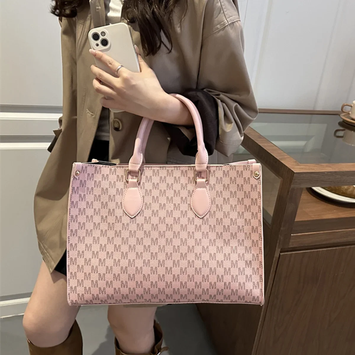 

Daily Commute Luxury Tote Bag Women Featuring M Pattern Smooth Surface Large Capacity PU Water Resistant Zipper Comfort Handles