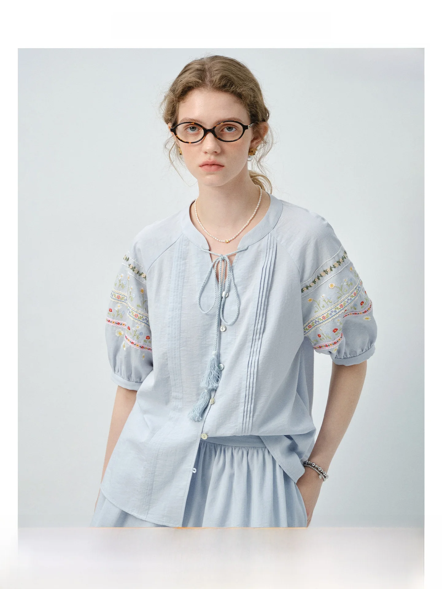 

VEGA CHANG Women's Light Blue Embroidered irt Summer 2026 Vaion Sle ort Sve round Ne Korean Version Commute Sle