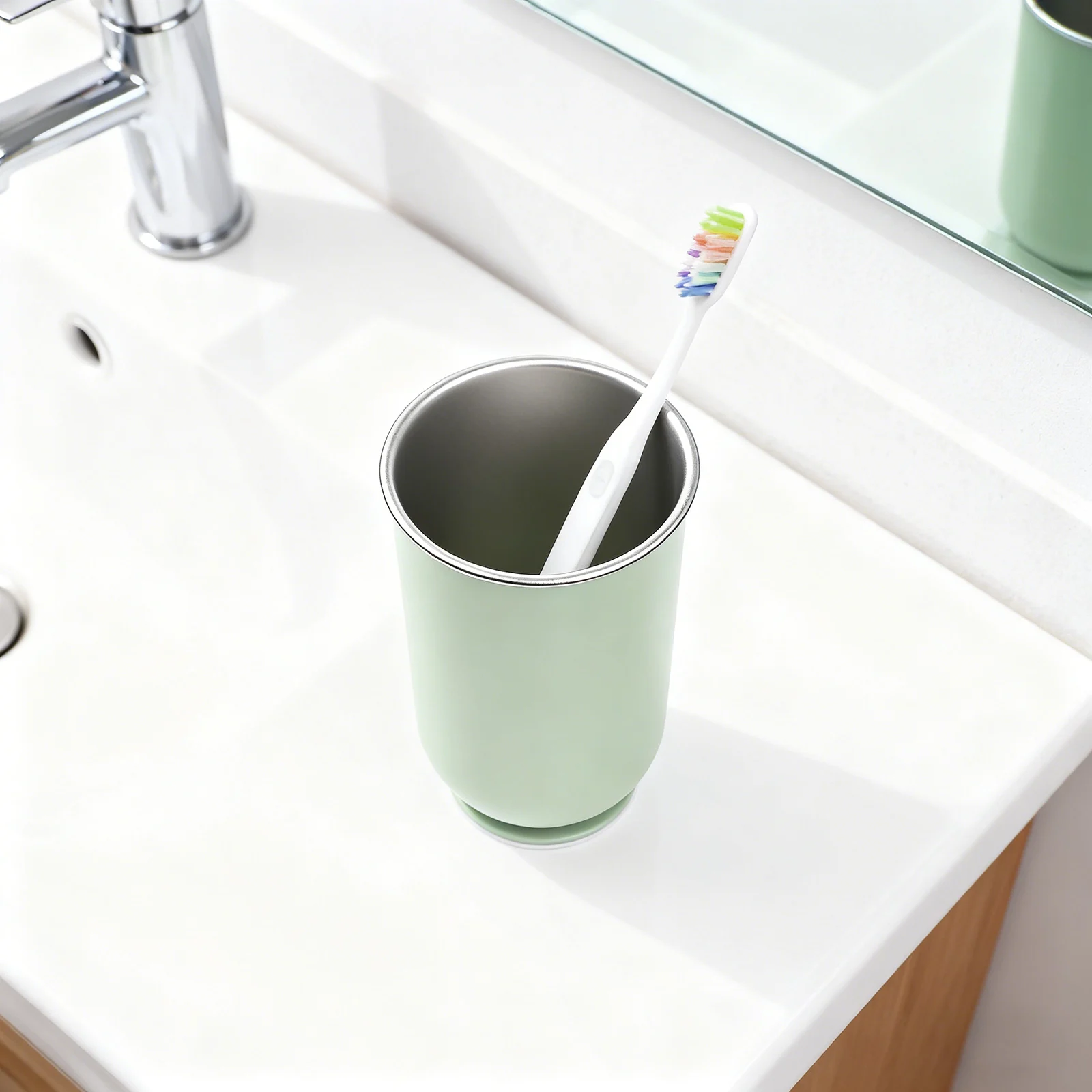 Perfect For Rentals 304 Stainless Steel Cup Innovative Bathroom Storage Bathroom Organizer Inverted Shape Magnetic Attachment