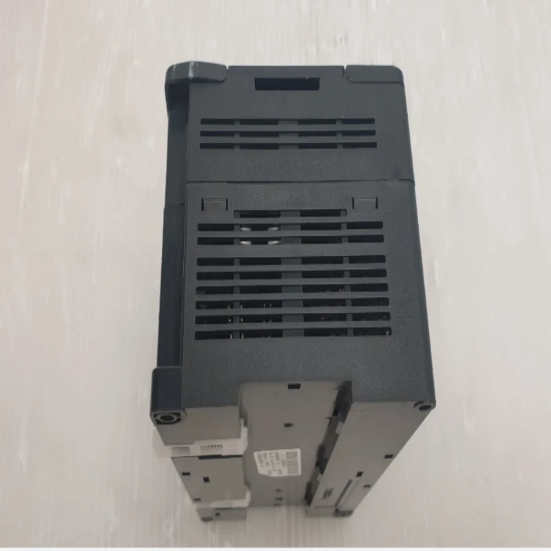 Brand-new, factory-sealed power control module IC200UDR040  IC200UDR064  IC200UDR120  IC200UDR140  IC200UDR164  IC200UDR440