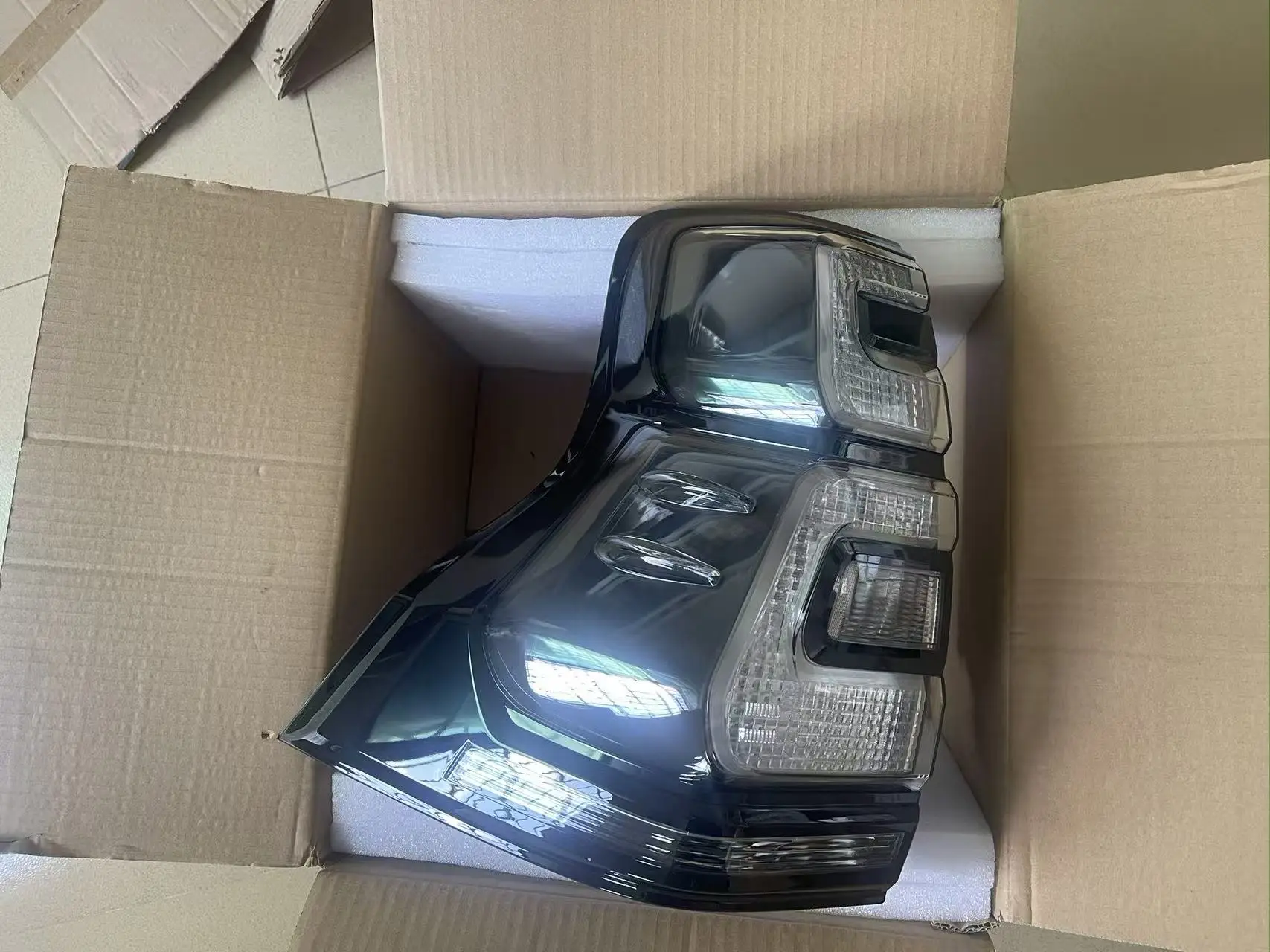 

Для модификации заднего фонаря Toyota Land Cruiser в сборе, светодиодные фары дальнего света, стоп-сигналы, фонари заднего хода Автомобильные аксессуары.