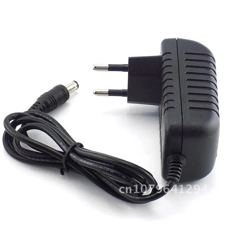 

AC to DC 5V 3A 3000mA Power Adapter supply EU US Plug 100V-240V Converter wall charger 5.5mm x2.5mm For LED Strip light camera C