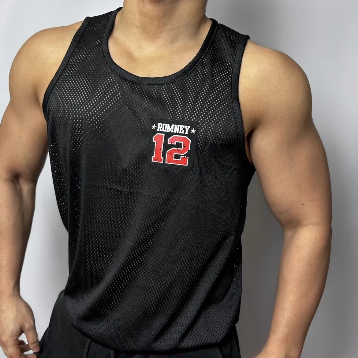 New Men's Solid Color Sleeveless Fitness Training Clothes Hollow Out Design Breathable Basketball Sports Vest Stage Singer Shirt