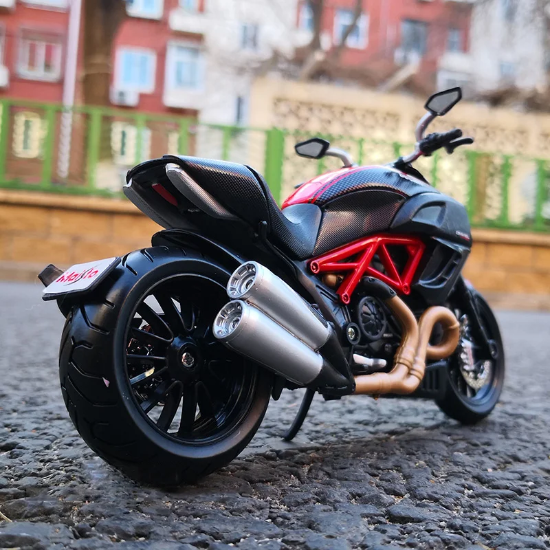 Maisto 1:12 DUCATI Diavel 탄소 합금 오토바이 모델, 다이캐스트 금속 스트리트 레이스 오토바이 모델, 시뮬레이션 어린이 장난감 선물