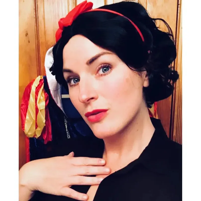 黒のカーリーウィッグ,真ん中の別れ,女性用,sn55short合成ウィッグ,プリンセスコスプレウィッグ,ハロウィーンパーティー,クリスマス,@ 54we