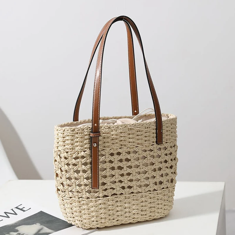 New Leather Handle Hollowed Out Handmade Straw Bag With High-quality Seaside Vacation Shoulder Portable Beach Bag