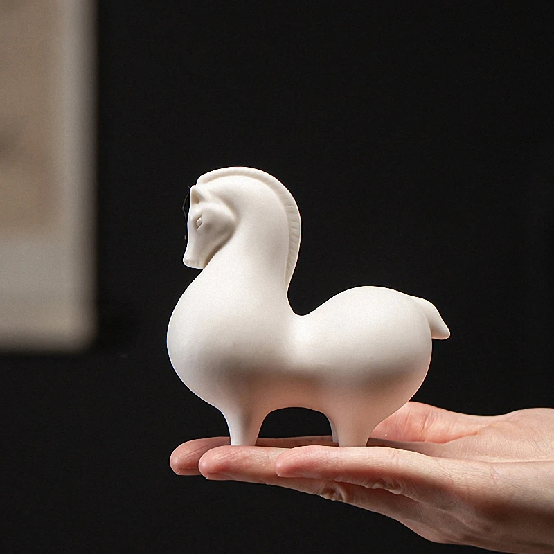 

Chinese White Porcelain Horse Statue Vintage Horse Decorative Ceramic Art Zen Creative Ornaments Mascot