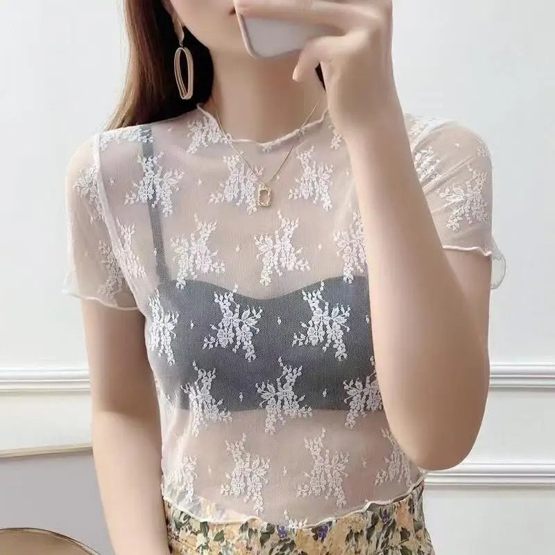 Kurzärmeliges T-Shirt mit Holzohren-Spitzenkante und hohlem Spitzenmuster, Damen-Trägerrock mit Anti-Licht-Effekt, kurzes Oberteil aus Eisseiden-Mesh – Detail 12