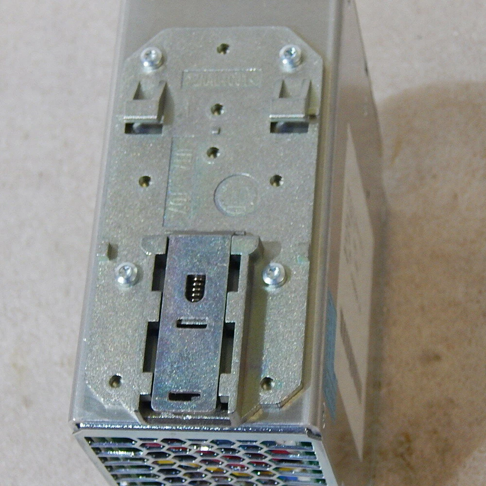 

Новый 2866718 QUINT-PS/1AC/12DC/15- 2866718 Импульсный источник питания QUINT POWER для Phoenix