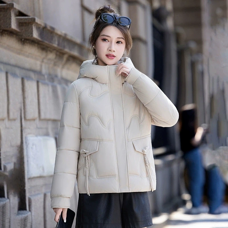 الشتاء النساء مقنعين أسفل القطن سترة قصيرة موضة جديدة سترات الإناث يندبروف معطف عادية سميكة الدافئة القطن معطف مبطّن