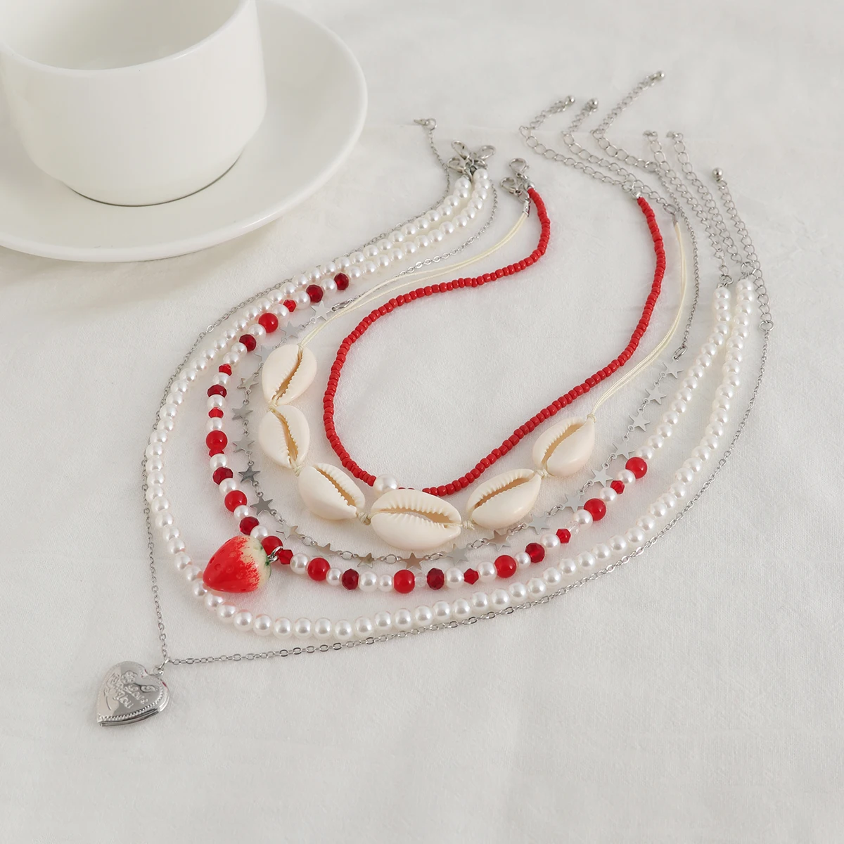 Ingemark Dolce Romantico Fragola Amore Cuore Bowknot Ciondolo Collana Girocollo per Donna Imitazione Perla Catena Gioielli di Capodanno