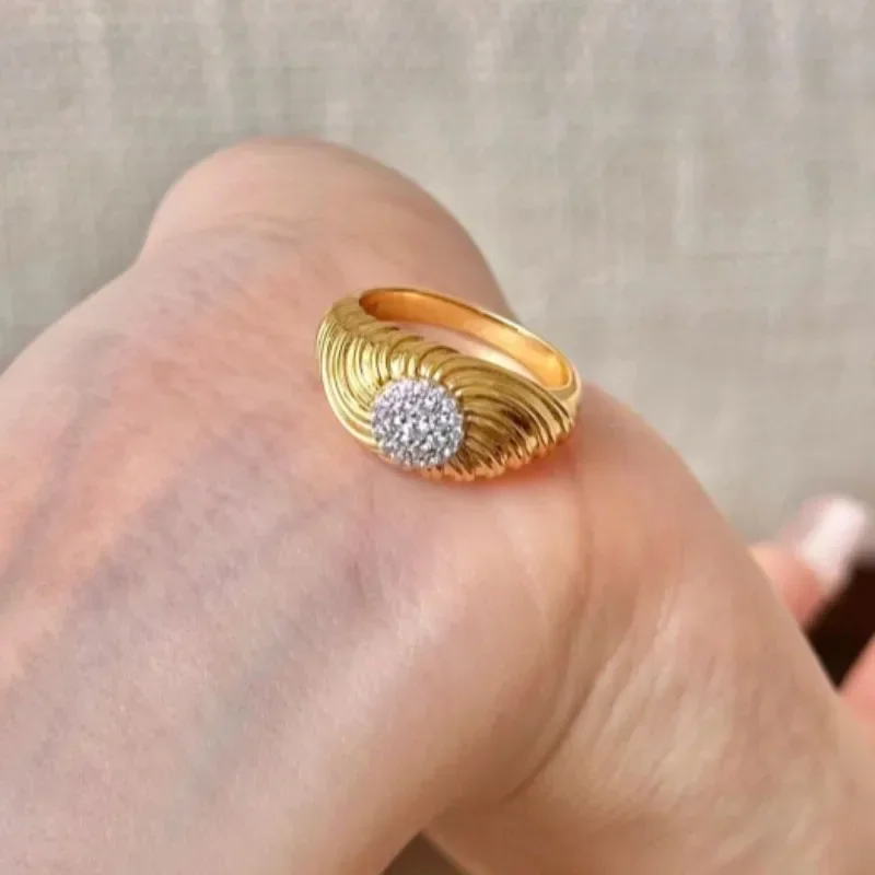 Light luxury vintage diamond studded threaded rings for women court style High quality fashion round crystal ring fine jewelry