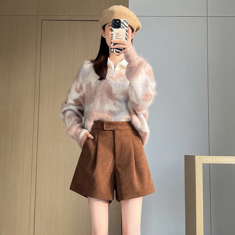 Herfst Winter Corduroy Shorts Dames Hoge taille Afslankende A-lijn Shorts Modieuze Casual Uitloper Bootbroek