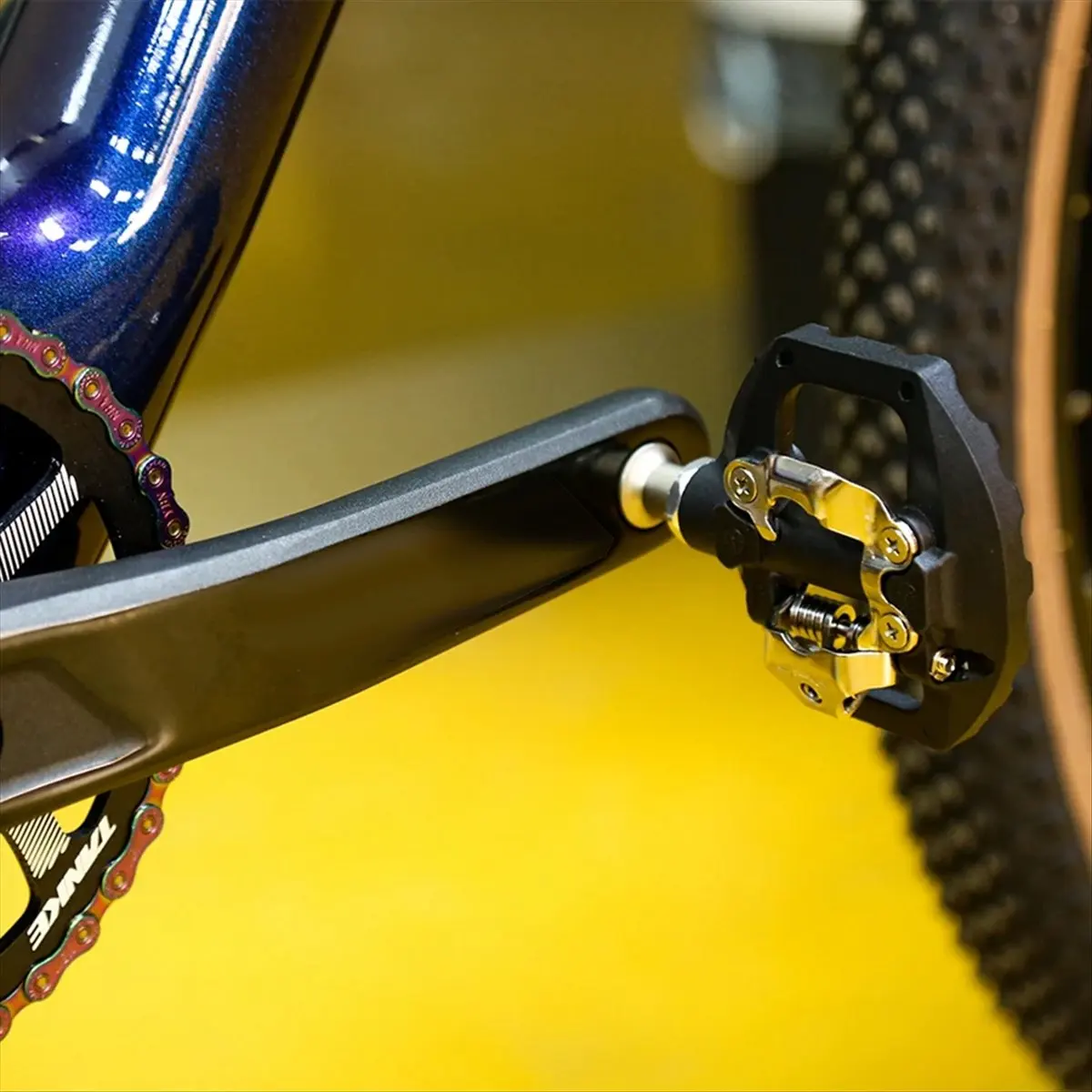 

(AD10) Mountain Bike Pedals Self-Locking SPD Pedal Dual Clipless Flat & Lock Pedal Cycling Pedal for SHIMANO SPD System