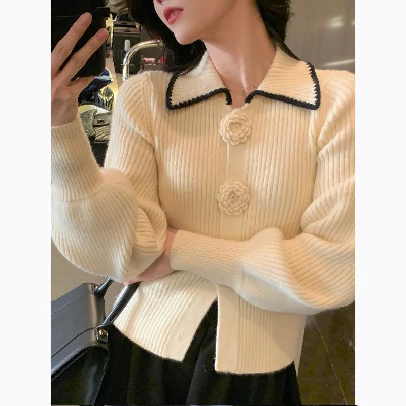

Spring and Autumn 2022 French style solid color retro lapel petal button cardigan coat women's high sense short knitted top
