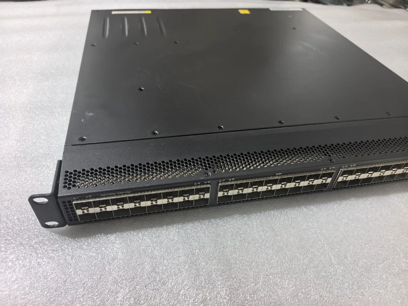 -H-3-C S5820V2-52QF 10 Gigabit Optical ** Replacement In excellent condition