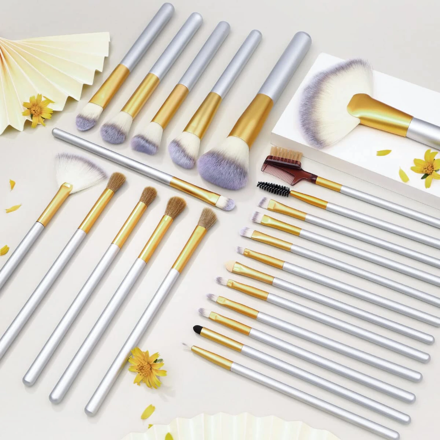 Luxurious Makeup Brushes Set for Epic Beauty - Effortless Blending for Flawless Application! Elevate Your Routine with Glamour a