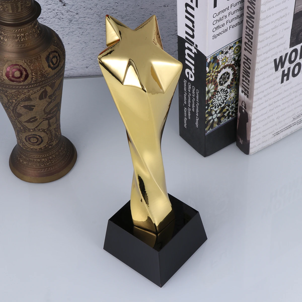 

1pc Metal Trophy Golden Award Cup Party Favor Black Resin Star Design Commemorative Supplies Elementary