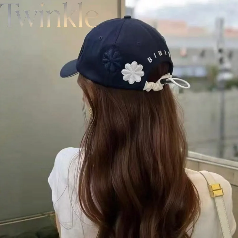 Japanese Embroidery Corduroy Duckbill Cap Women Flower Baseball Hat Street Fashion Sun Hat  Autumn New