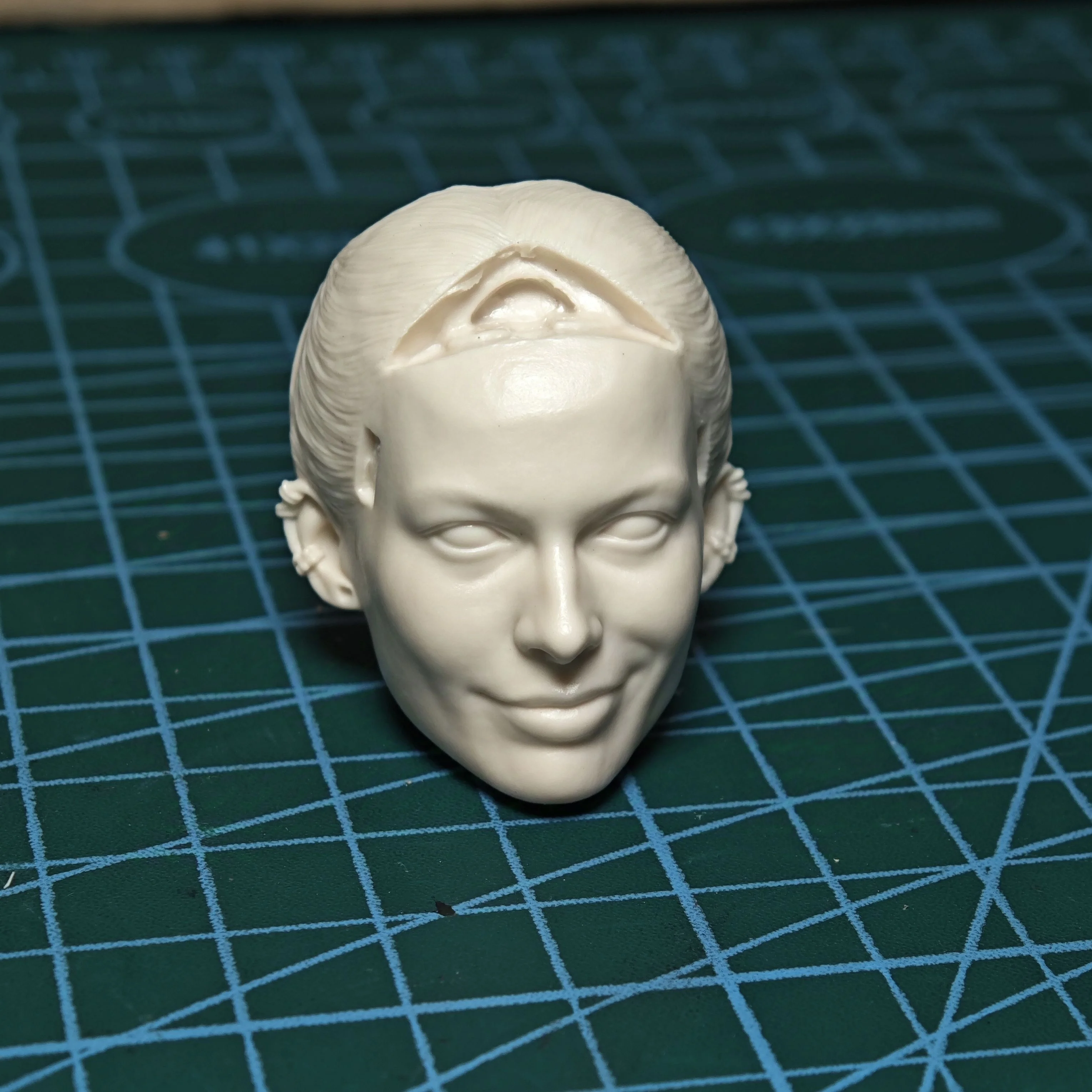 Unpainted 1/6 Bald Margot Robbie Head Sculpt Model Fit 12'' Body Figure