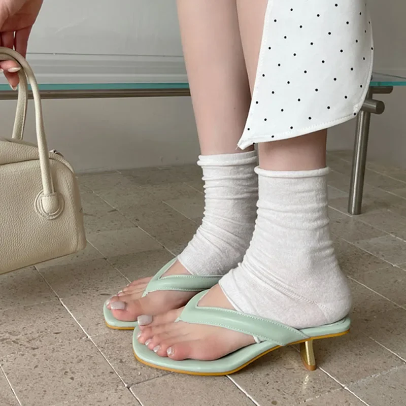 

Women's Square Open Toe Thong Strap Faux Leather Slip‑On Metal Kitten Heel Mule Sandals, Minimalist Fresh Casual Daily Footwear
