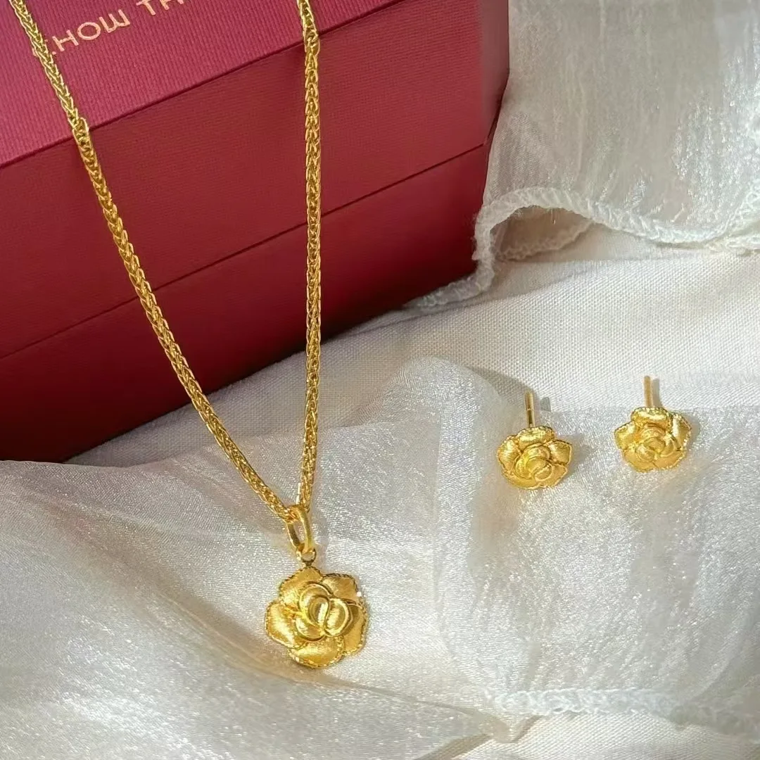 

Новинка! Хит продаж! Винтажный комплект украшений: колье и серьги с бархатными розами и звездным небом для женщин. Модный элегантный подарок.