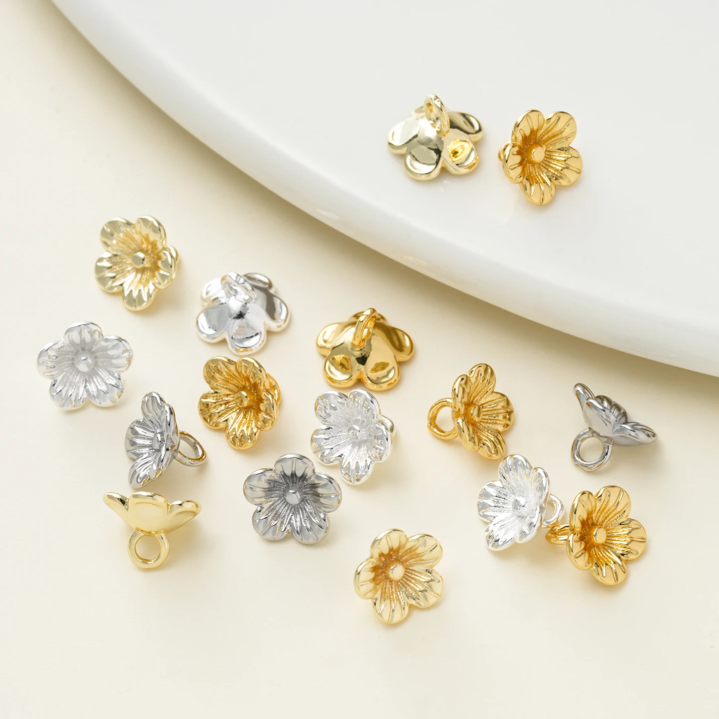 

2Piece/Pack 14/18K Gold Color Plated Flower Shape Charms Pendants for DIY Bracelet Necklace Jewelry Making Accessories