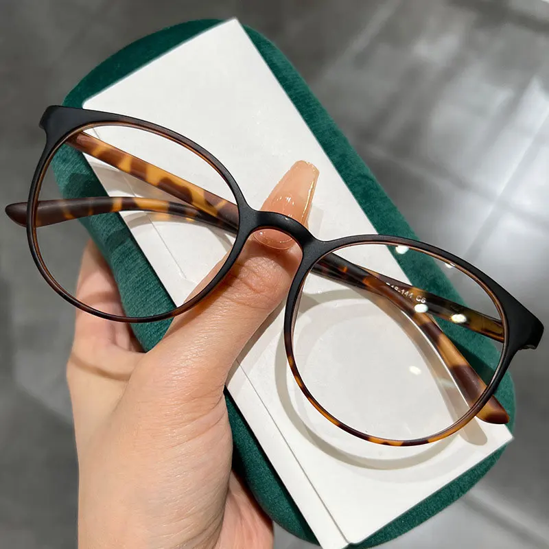 

Unisex Glasses Retro Oval Full Frame Decorative Glasses Literary Frame Transparent Ultra light Glasses Fashionable and Versatile