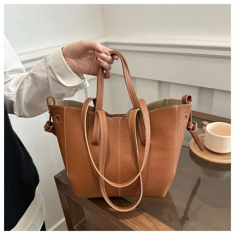 Advanced Large Capacity Commuting Fashionable Tote Bag for Women 2026 Versatile New Style Underarm Single Shoulder Handheld