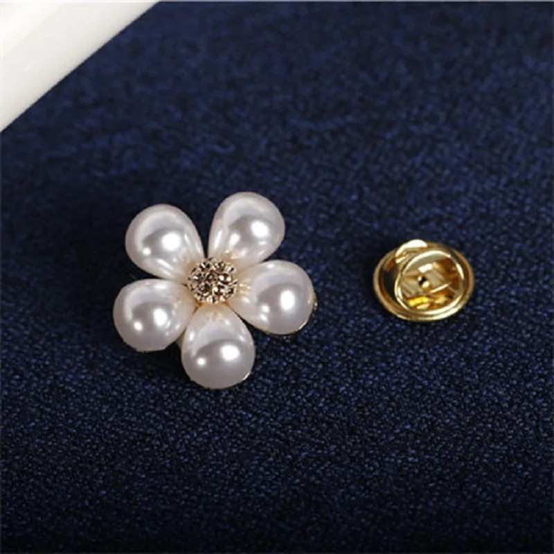 Fashion Pearl Brooch For Women Luxury Zircon Petal Brooch Clothes Pin Accessories Fine Jewelry Wholesale