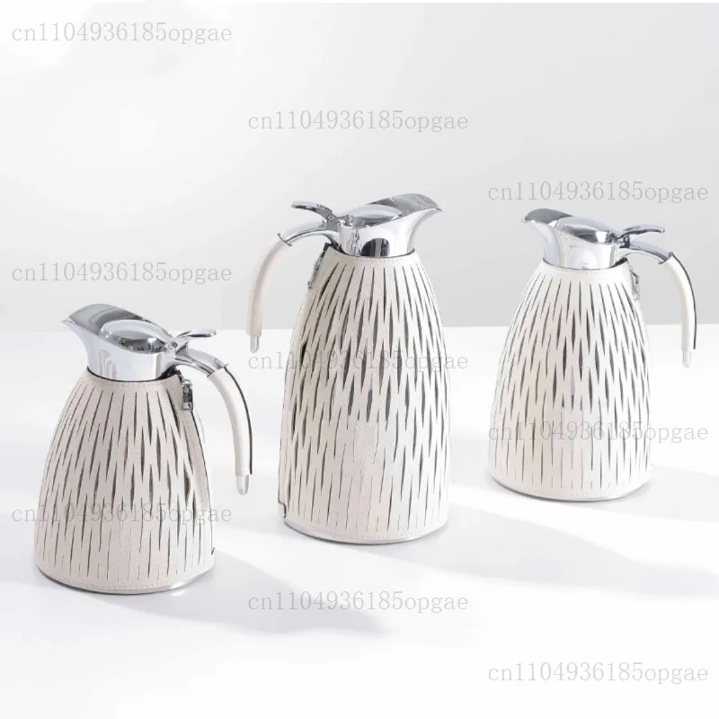 Vaisselle pratique haut de gamme Beige Treasure lente, bouteille d'eau comestible enveloppée de cuir et ornements de flacon Thermos
