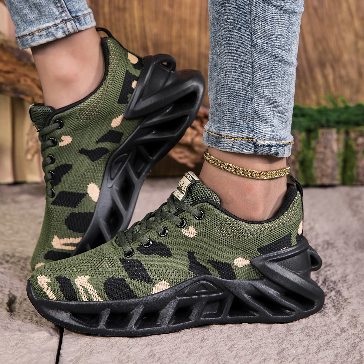 

Men's Camouflage Running Shoes, Outdoor Sports Shoes, Mesh Breathable Running Shoes, Lightweight Shock-Absorbing Blade Sole Training Shoes, Suitable for Outdoor Fitness Exercises on Various Terrains, Men's Trail Running Shoes