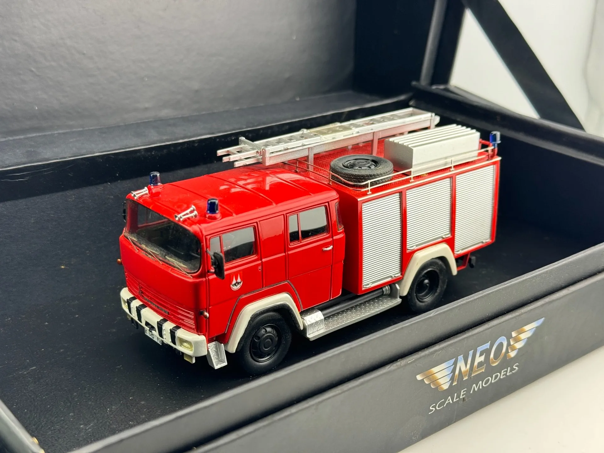 Neo 1/43 escala motor de bombeiros resina modelo de carro brinquedo colecionável presente lembrança exibição ornamento