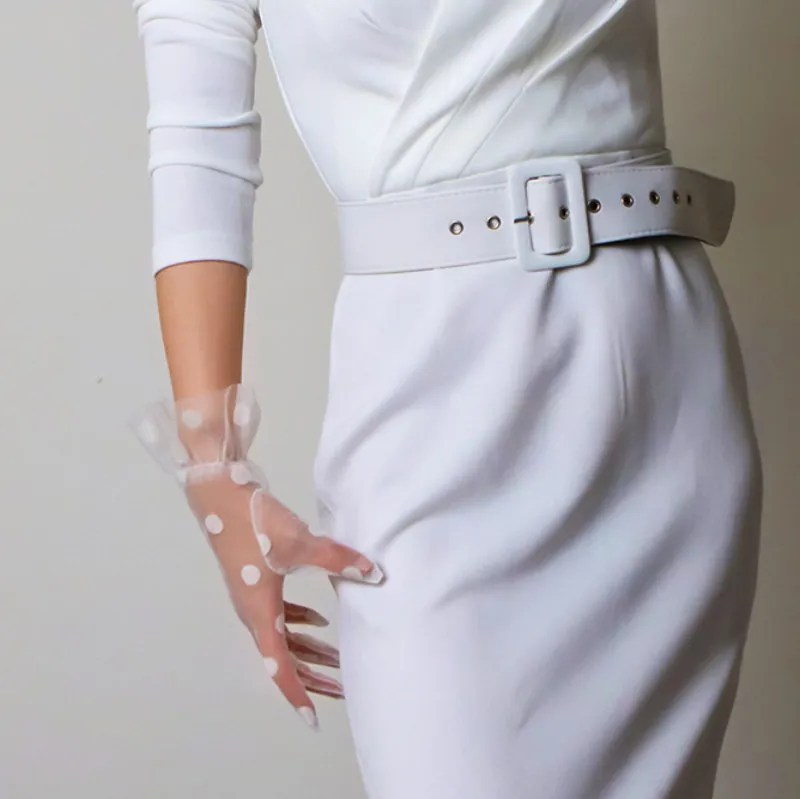 Kurze Spitzenhandschuhe mit Rüschenbesatz, Tüll-Mesh, halbtransparent, Touchscreen-kompatibel, Schwarz-Weiß-Punkte, elegant, für Hochzeiten, Damen – Detail 6
