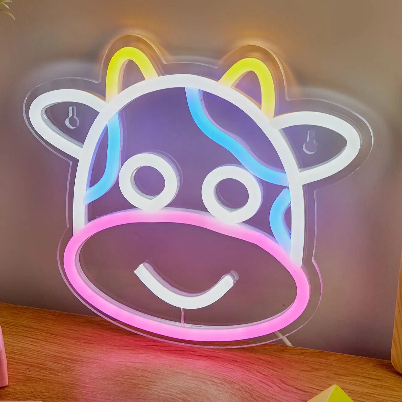 Chi-buy LED Neon Cartoon Cow USB Powered Neon Signs Decor Lamp Signs Birthday Gift Wall Art For Bedroom Room Bar Shop