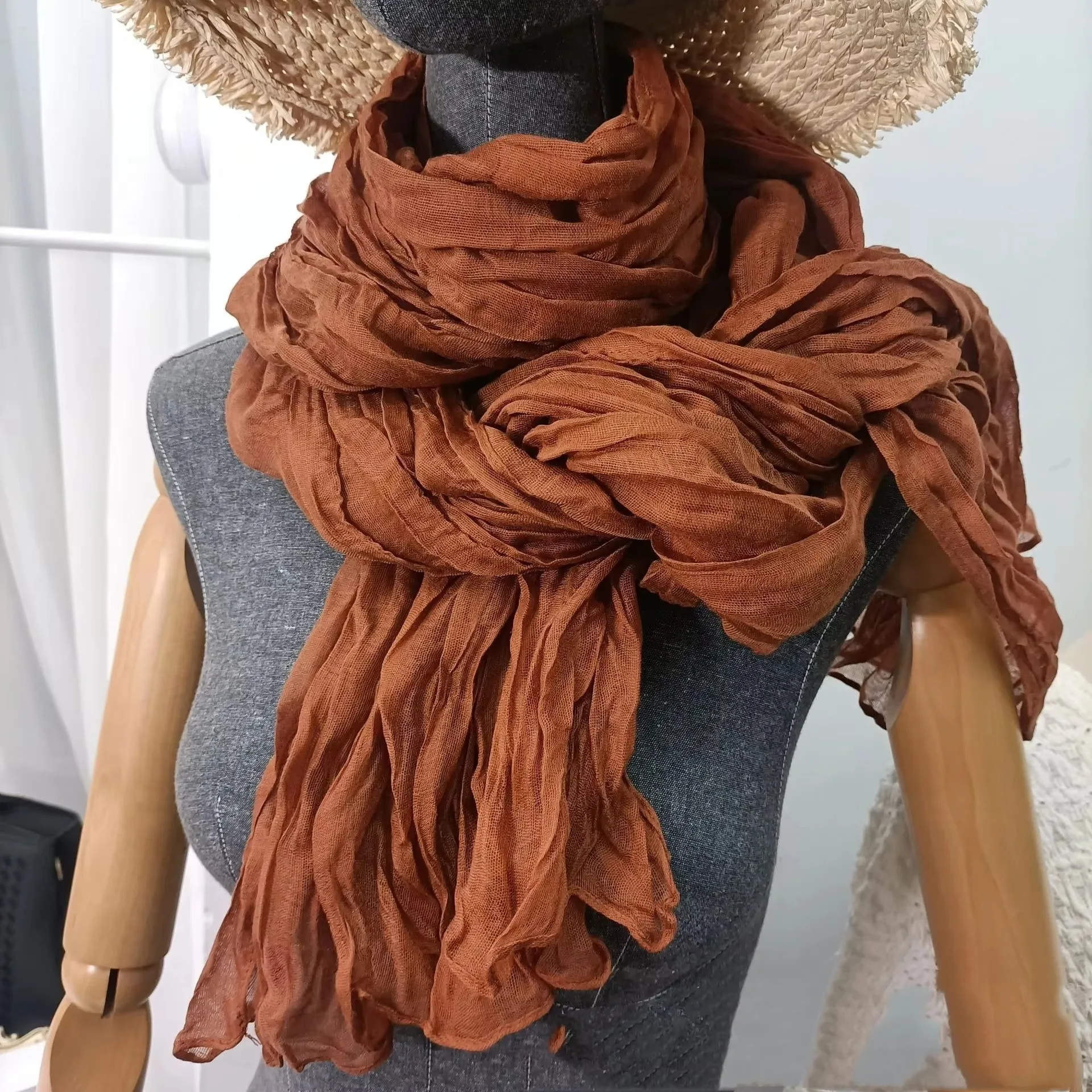 VREOVOR Einfarbig Hand Gefühl Schal Retro Herbst Winter Neue Plissee Grün Dünne Streifen Schal männer frauen Thermische seide – Detail 9