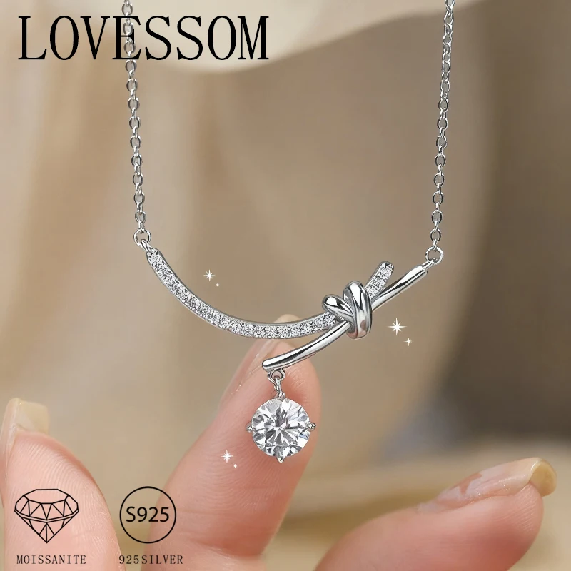 A 925 silver 1 carat moissanite knot necklace super shiny autumn and winter holiday gift high quality pendant necklace