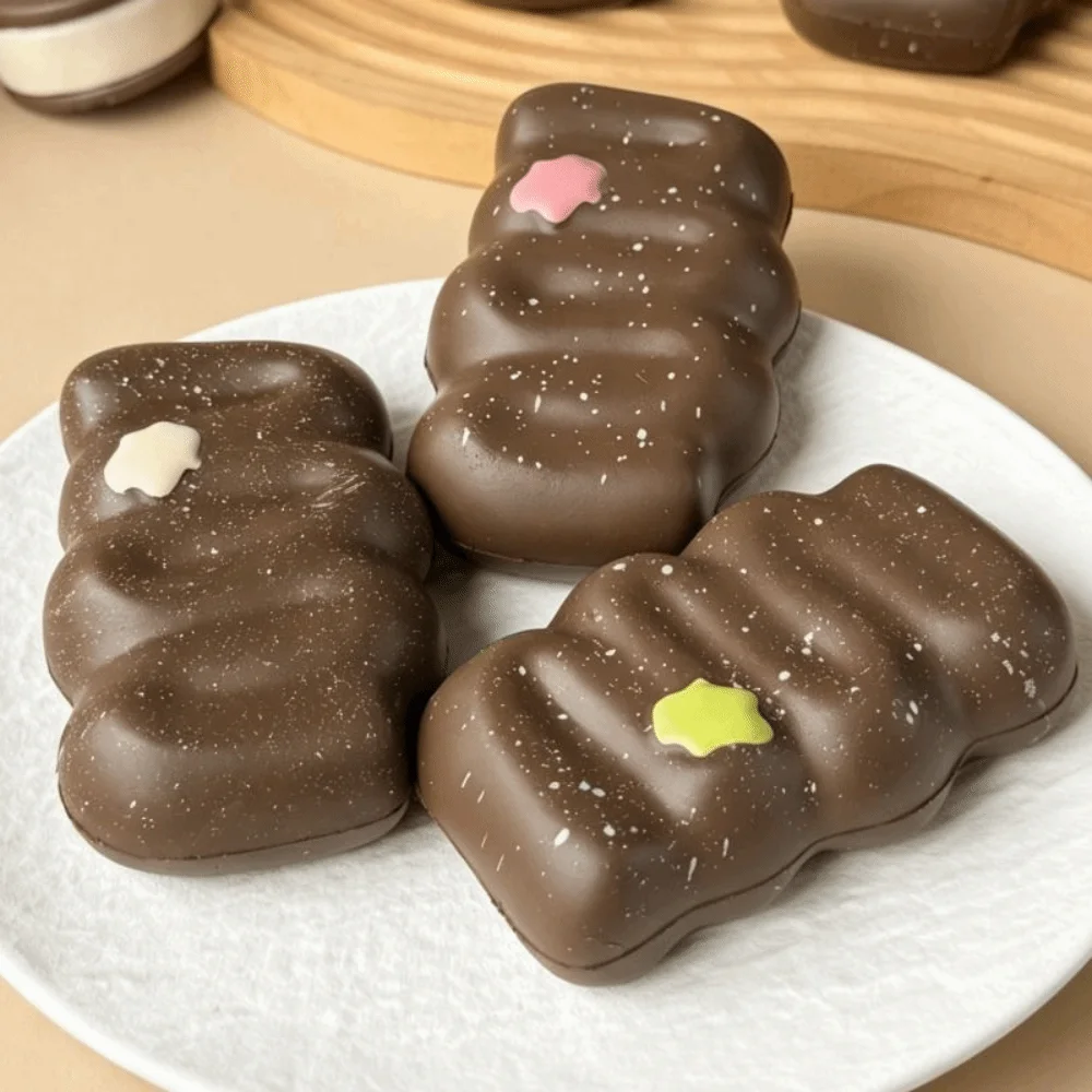 Moist Thick Round Bunny Bun Squeeze Toy Finger Suction Soft Texture Bear Toast Squishy Toy Foam Pinch