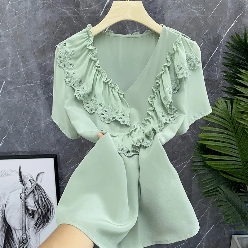 

Rare Color Silk irt V-ne ort Sve Embroidered Lace Hem Sweet Top Faionable Anti-aging Ele Commute Pure Silk