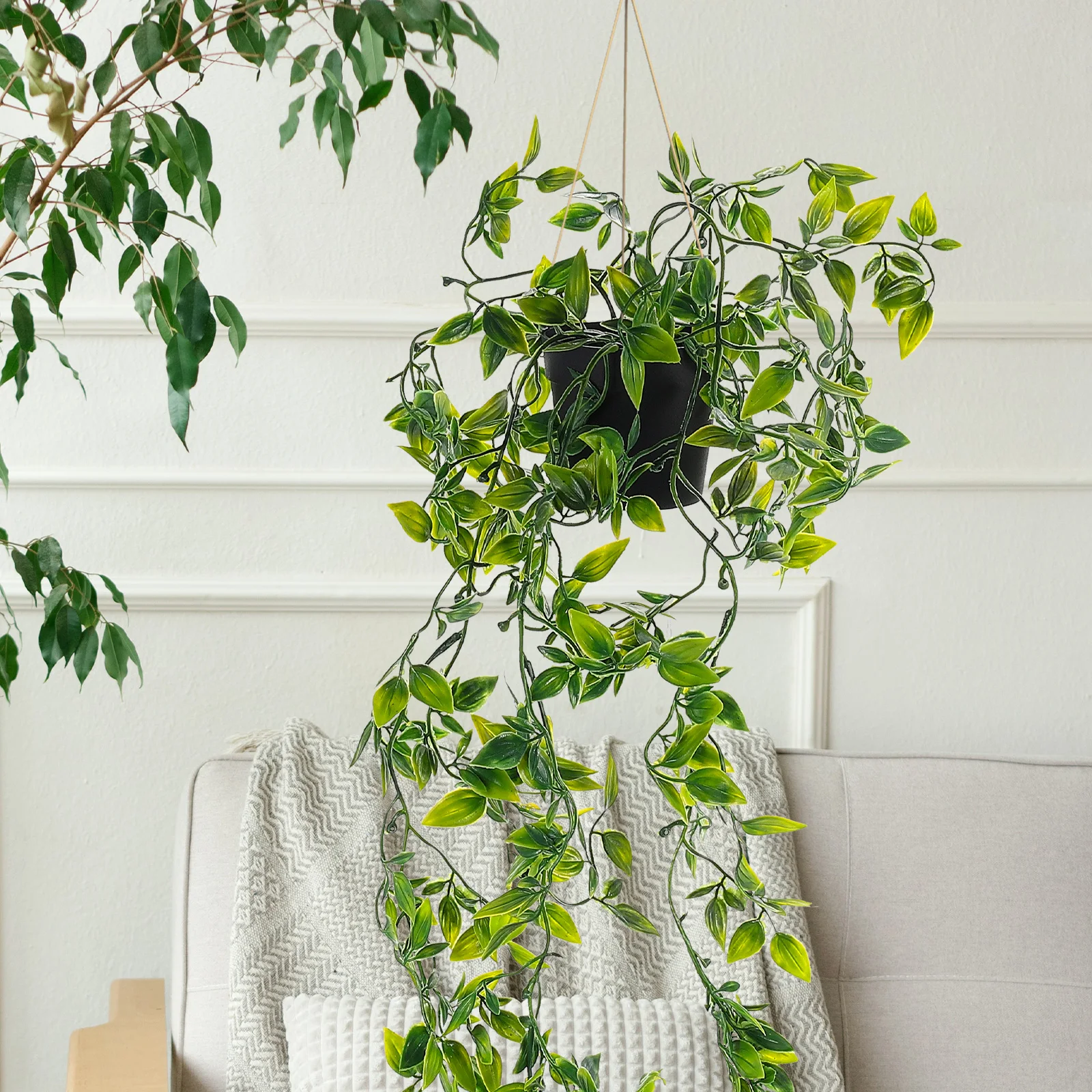 

3 Pcs Artificial PP ABS Material Home Faux Hanging Plants Wedding Ceiling Hanging Plants Decor Greenery