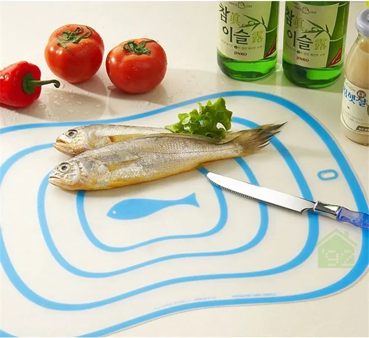 Gospodarstwo domowe Przezroczysta powierzchnia do krojenia i zwijania warzyw Antypoślizgowa duża kreatywna plastikowa deska do krojenia reklam reklam reklam reklam lai도마걸이거치대