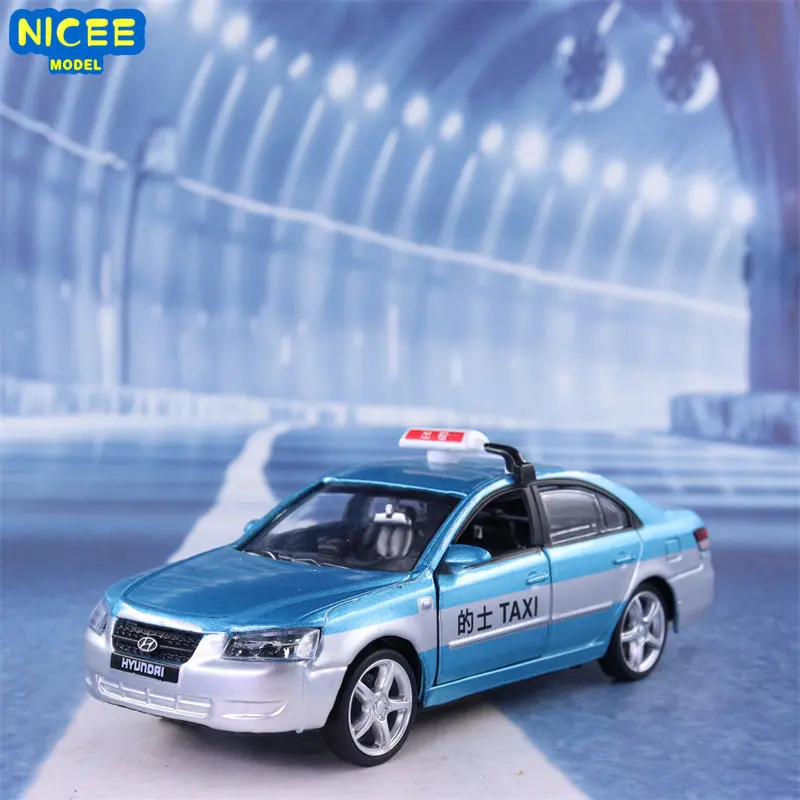 

Модель автомобиля из металлического сплава в масштабе 1:32 Beijing Hyundai taxi