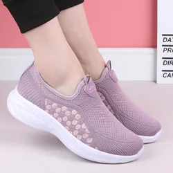 Buty na co dzień kobiety Mesh oddychające Slip on płaskie buty 2022 damskie mokasyny wygodne lekkie skarpetki Sneaker kobiety próżniak