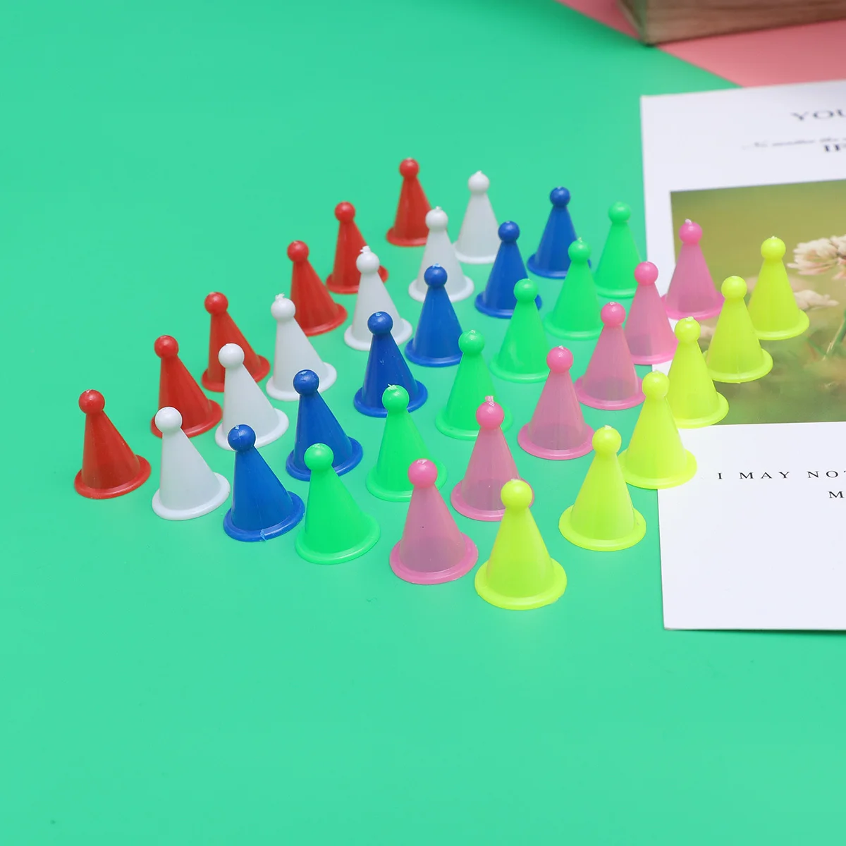ชุดเกมหมุดพลาสติกหลากสี 100 ชิ้น สำหรับเกมกระดานเสริมทักษะและความบันเทิง อุปกรณ์เสริมสำหรับเด็กและผู้ใหญ่