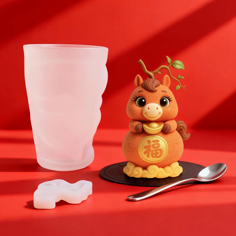 قالب حصان من السيليكون الكرتوني للبودنغ والجيلي والموس والشوكولاتة ومكعبات الثلج أداة خبز يدوية الصنع قالب حلوى هدية سنة الحصان