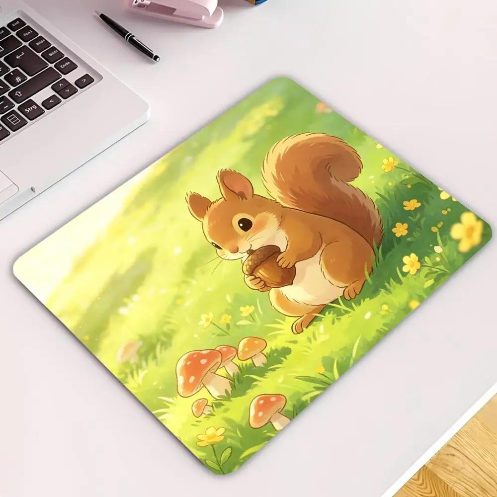 Mini Cute Snail Ladybug Dew Leaf Mouse Pad, Fresh Spring Green Grass Watercolor Non-Slip Small Desk Pad