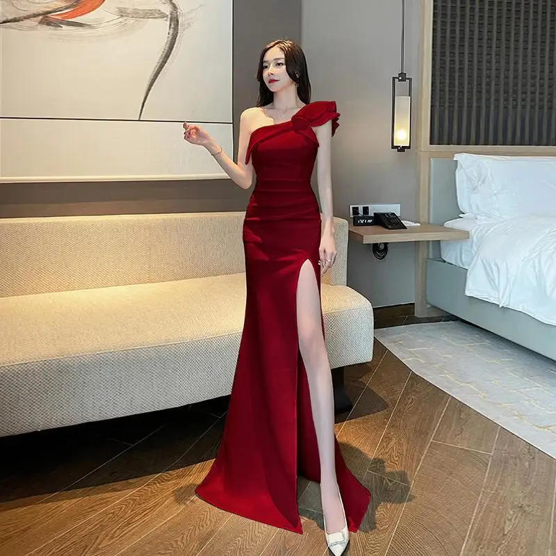 Evening Dress New Sexy Shoulder Split Floor Dragging Long Temperament Open Back Host Car Model Wedding Pleat Soft Satin Dress