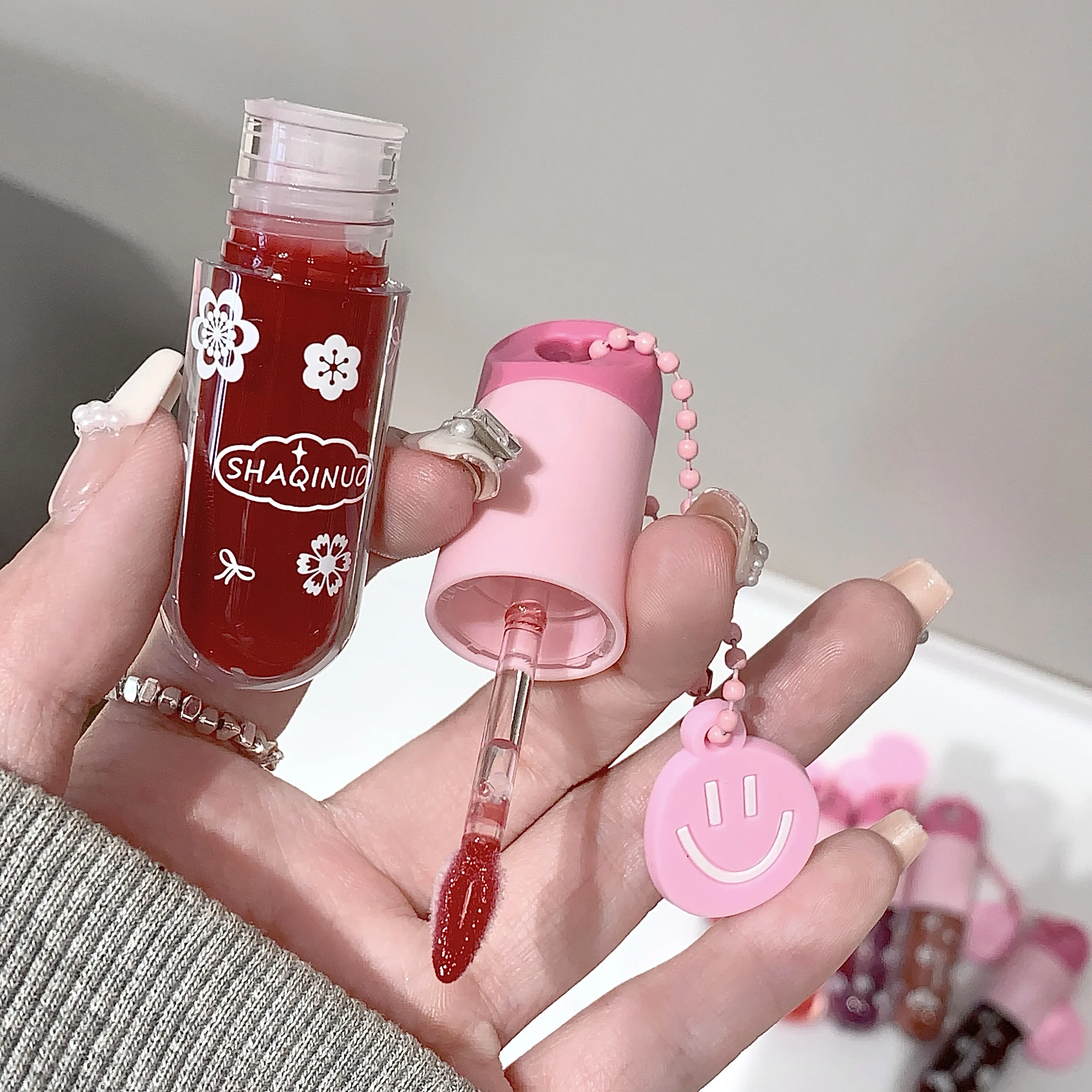 SHAQINUO Water-Based Lip Gloss Moisturizing Tinted Lip Balm แต่งหน้าจี้ลิปกลอส