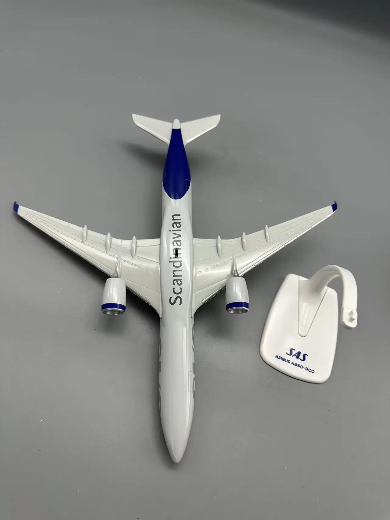 33 CM A350-900 Scandinavische SAS Airlines Model Vliegtuig 1/200 Schaal Vliegtuigen ABS Plastic Vliegtuig Verzameld Gift Door Luchtvaart